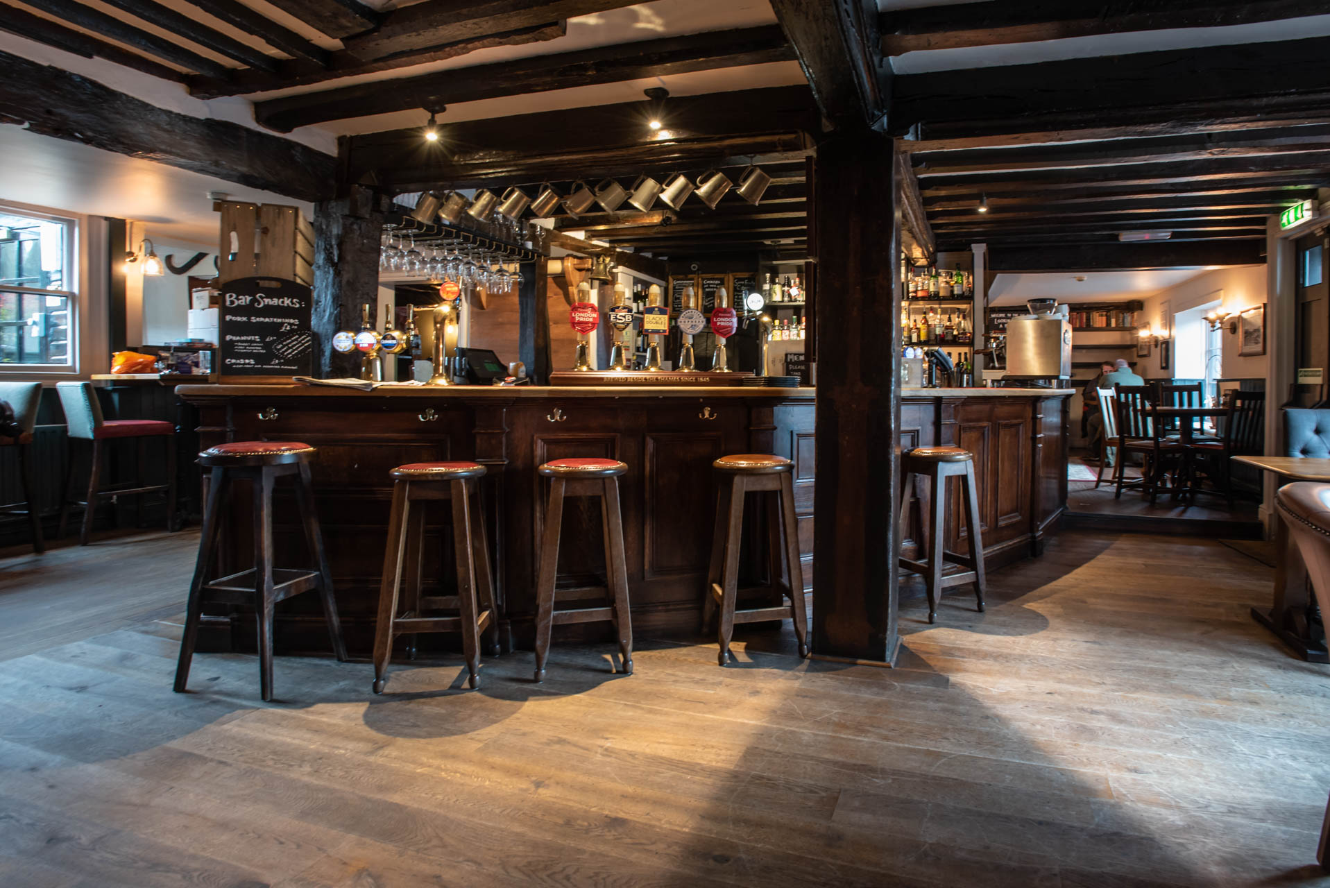 The Six Bells Fuller s Pub And Restaurant In Thame
